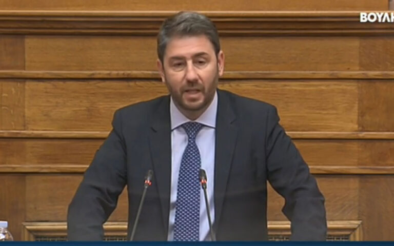 Ν. Ανδρουλάκης: Οι παλινωδίες της κυβέρνησης θέτουν την κοινωνία σε κίνδυνο