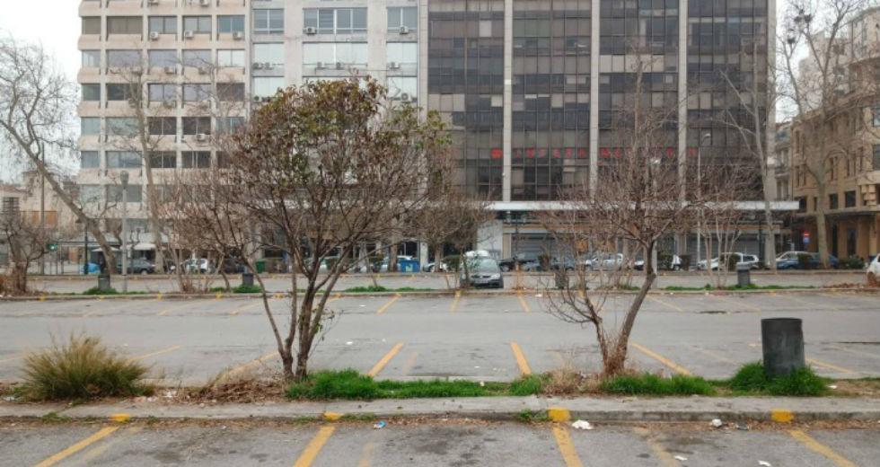 Πάρκινγκ και πάλι η Πλατεία Ελευθερίας
