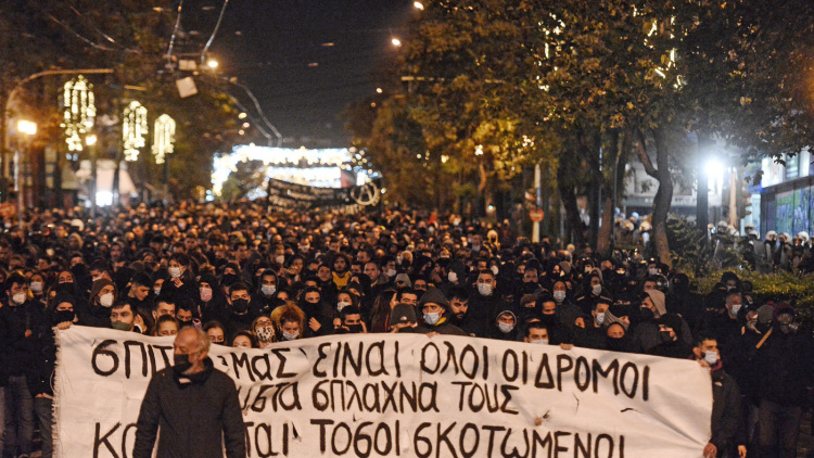 Σε εξέλιξη οι πορείες για την επέτειο δολοφονίας του Αλέξη Γρηγορόπουλου