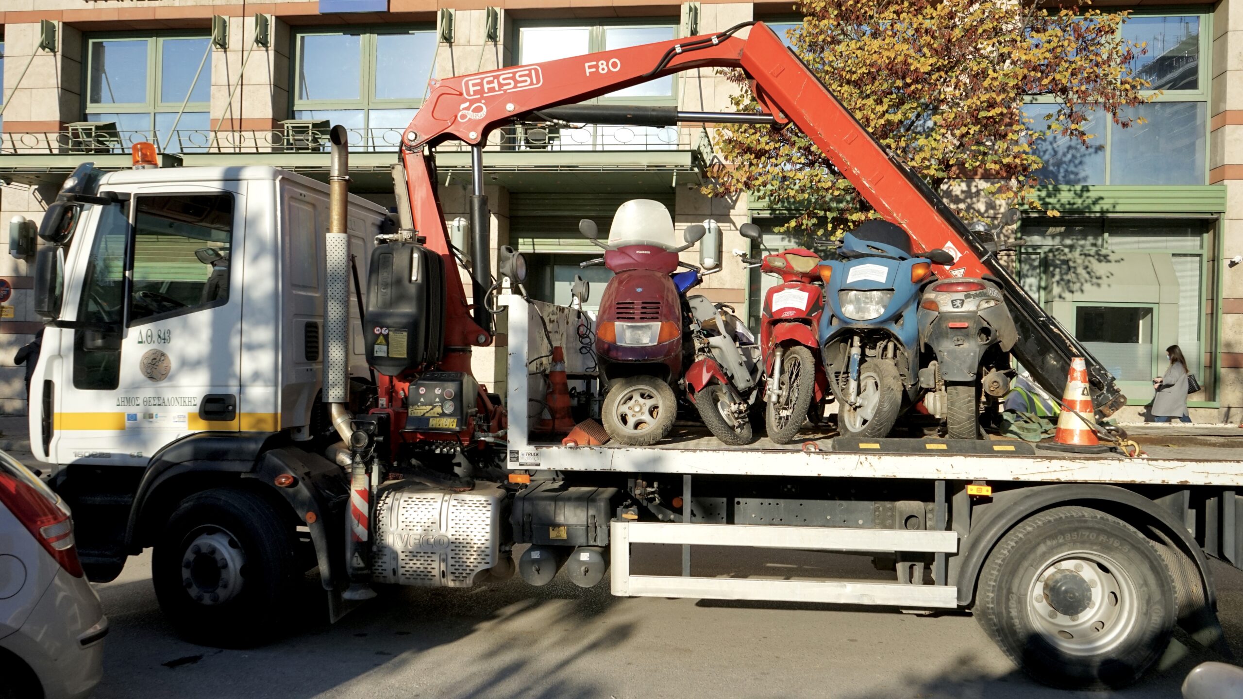 «Καθάρισε» το κέντρο της Θεσσαλονίκης από 250 δίκυκλα