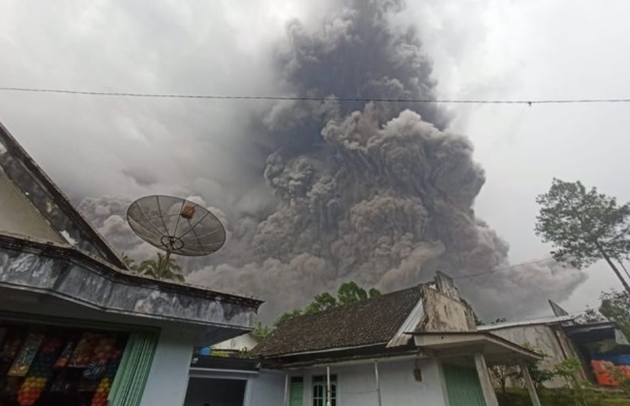 Ινδονησία: Στους 13 οι νεκροί από την έκρηξη του ηφαιστείου