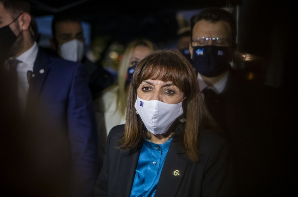 Σακελλαροπούλου,