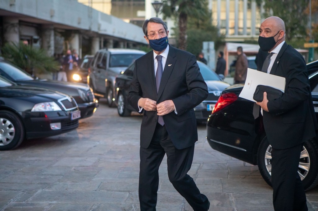 Αναστασιάδης,