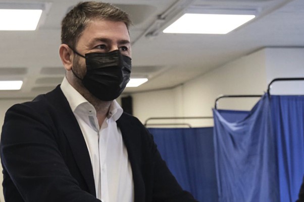 Στην ιδιαίτερη πατρίδα του ψήφισε ο Νίκος Ανδρουλάκης