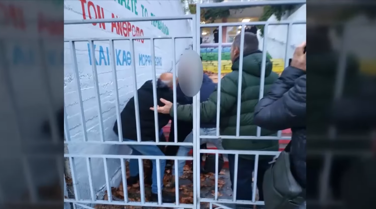 Θεματοφύλακες του Συντάγματος: Χρυσαυγίτης ο απαγωγέας του καθηγητή