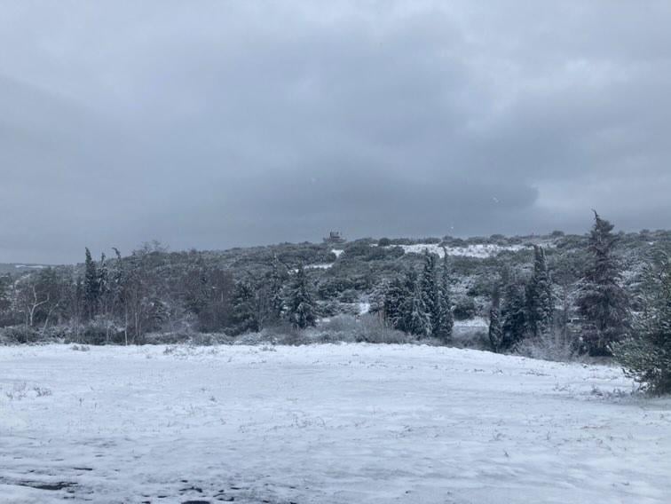 Έκτακτο δελτίο ΕΜΥ: Η κακοκαιρία «Ελπίς» θα φέρει χιόνια και στα πεδινά