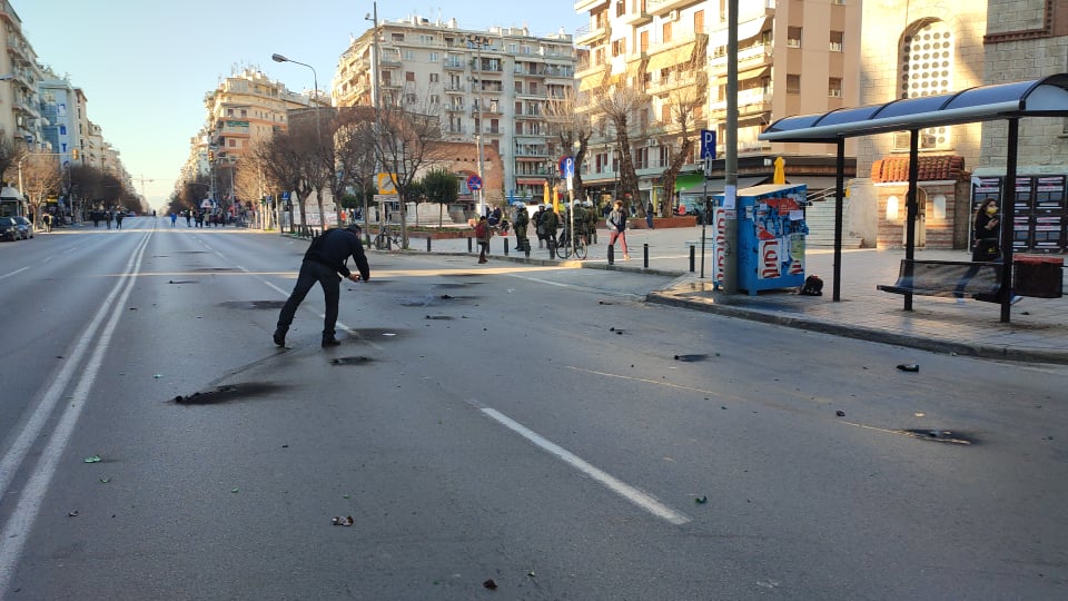 Συνεχής ενημέρωση από τα επεισόδια στο κέντρο της Θεσσαλονίκης (φωτό+video)