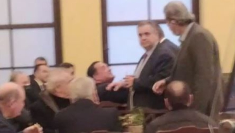 Πολάκης – Γεωργιάδης: Φωτογραφία από τον καυγά τους (video)