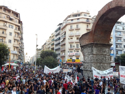 Στους δρόμους οι καλλιτέχνες της Θεσσαλονίκης