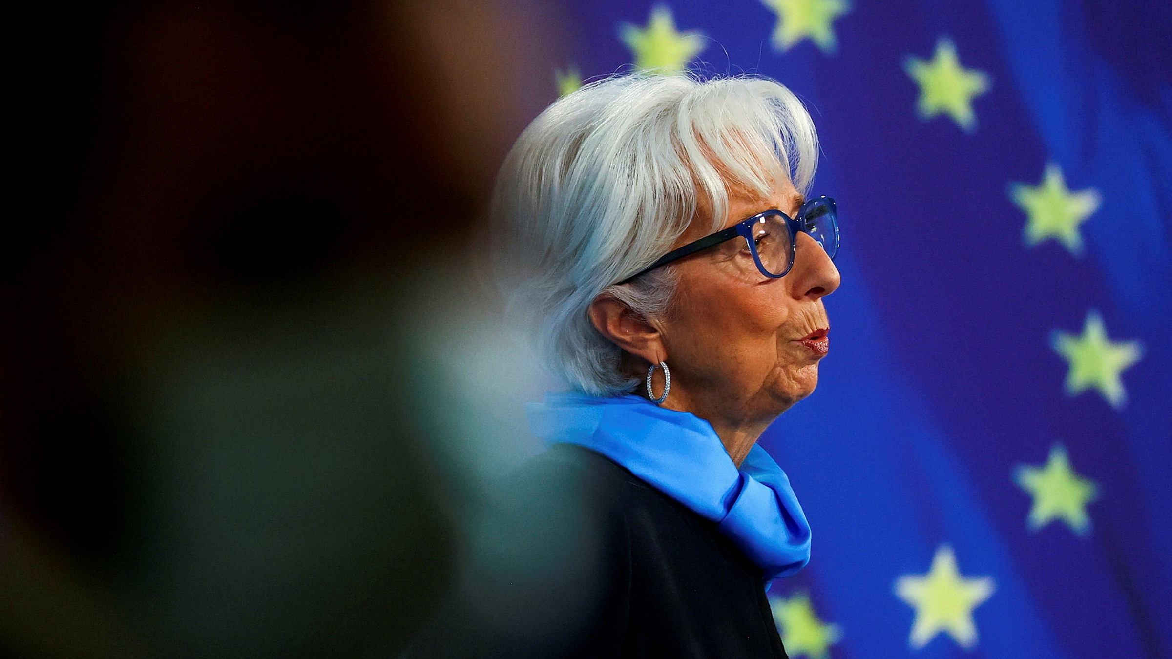 Μήνυμα Λαγκάρντ για επιστροφή της λιτότητας