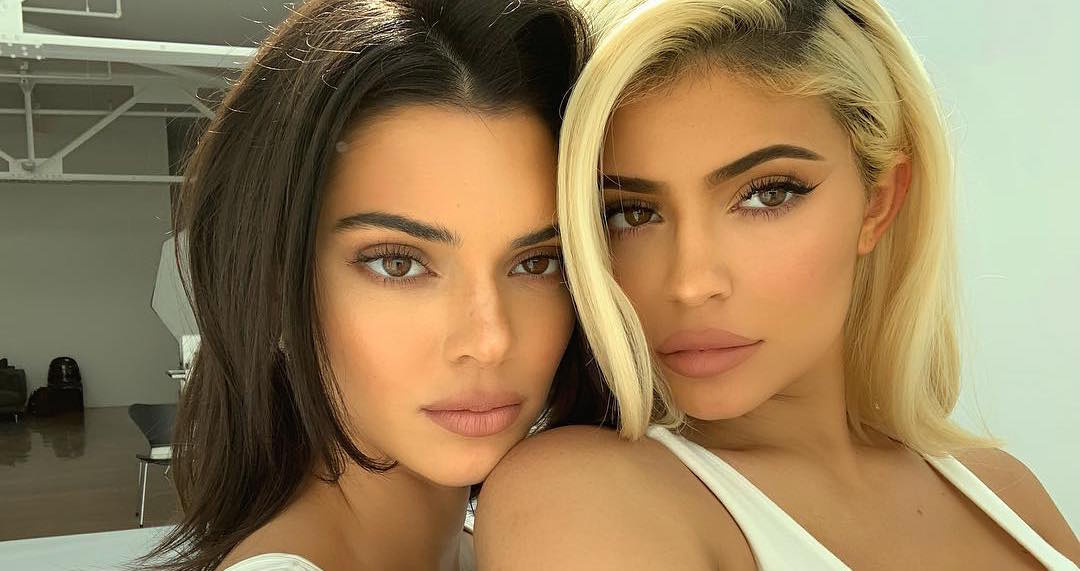 Kendall Jenner: Φόρεσε μπικίνι και… βούτηξε στα χιόνια επειδή το είπε ο Βιμ Χοφ (pics)