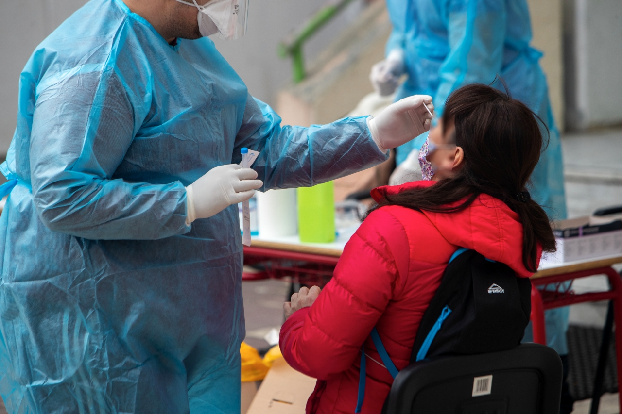 Θεσσαλονίκη: Πόσα κρούσματα κορονοϊού βρέθηκαν από τον ΕΟΔΥ