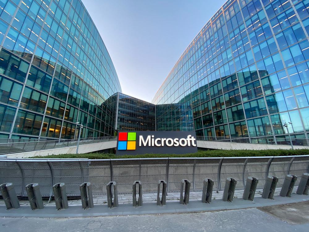 Microsoft: Κατατέθηκε ο φάκελος για επενδύσεις 400 εκατ. στην Ελλάδα