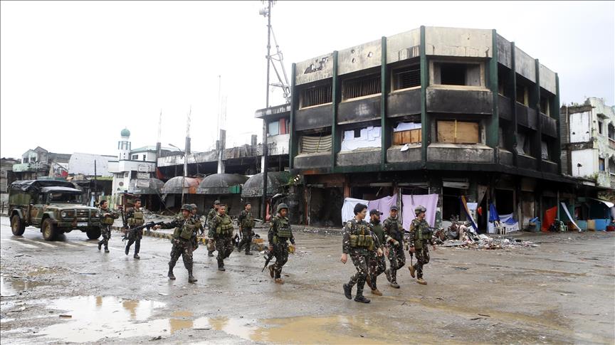 Φιλιππίνες: «Να συλλαμβάνονται οι ανεμβολίαστοι όταν βγαίνουν από τα σπίτια τους»
