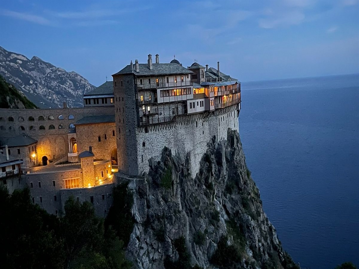 Άγιον Όρος: Άλλοι δύο μοναχοί νεκροί από κορονοϊό