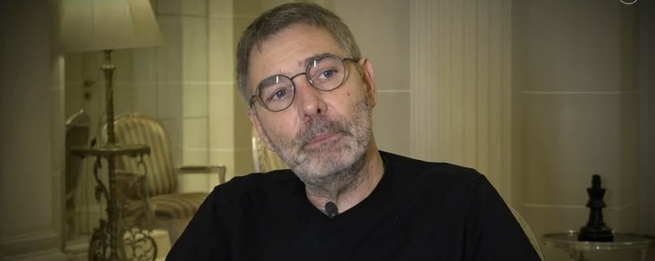 Ο Θοδωρής Αθερίδης αφηγείται ιστορίες από το «Σ’ αγαπώ – Μ’ αγαπάς» (video)