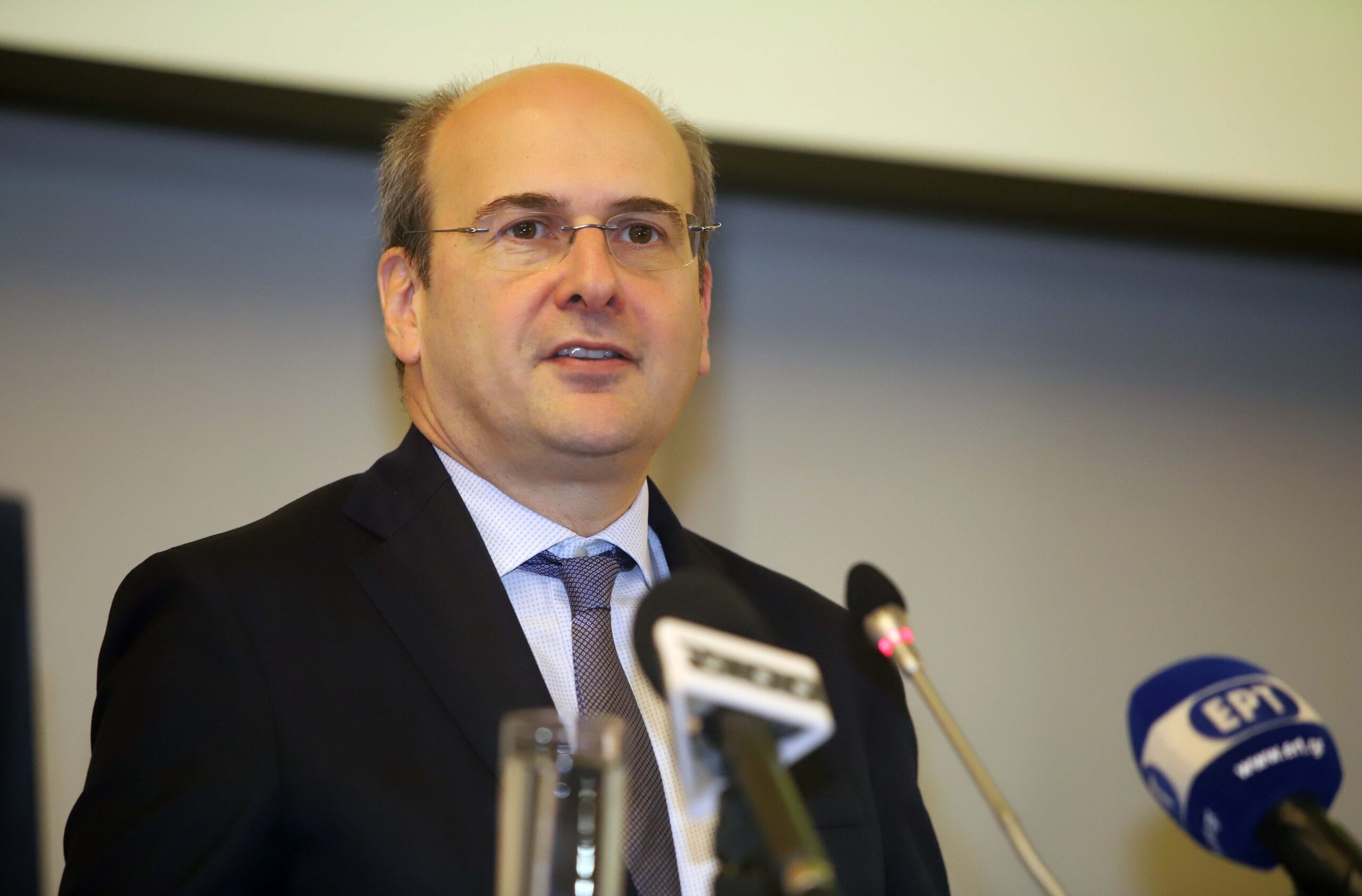 Χατζηδάκης: Τον Απρίλιο η απόφαση για την αύξηση του κατώτατου μισθού (video)