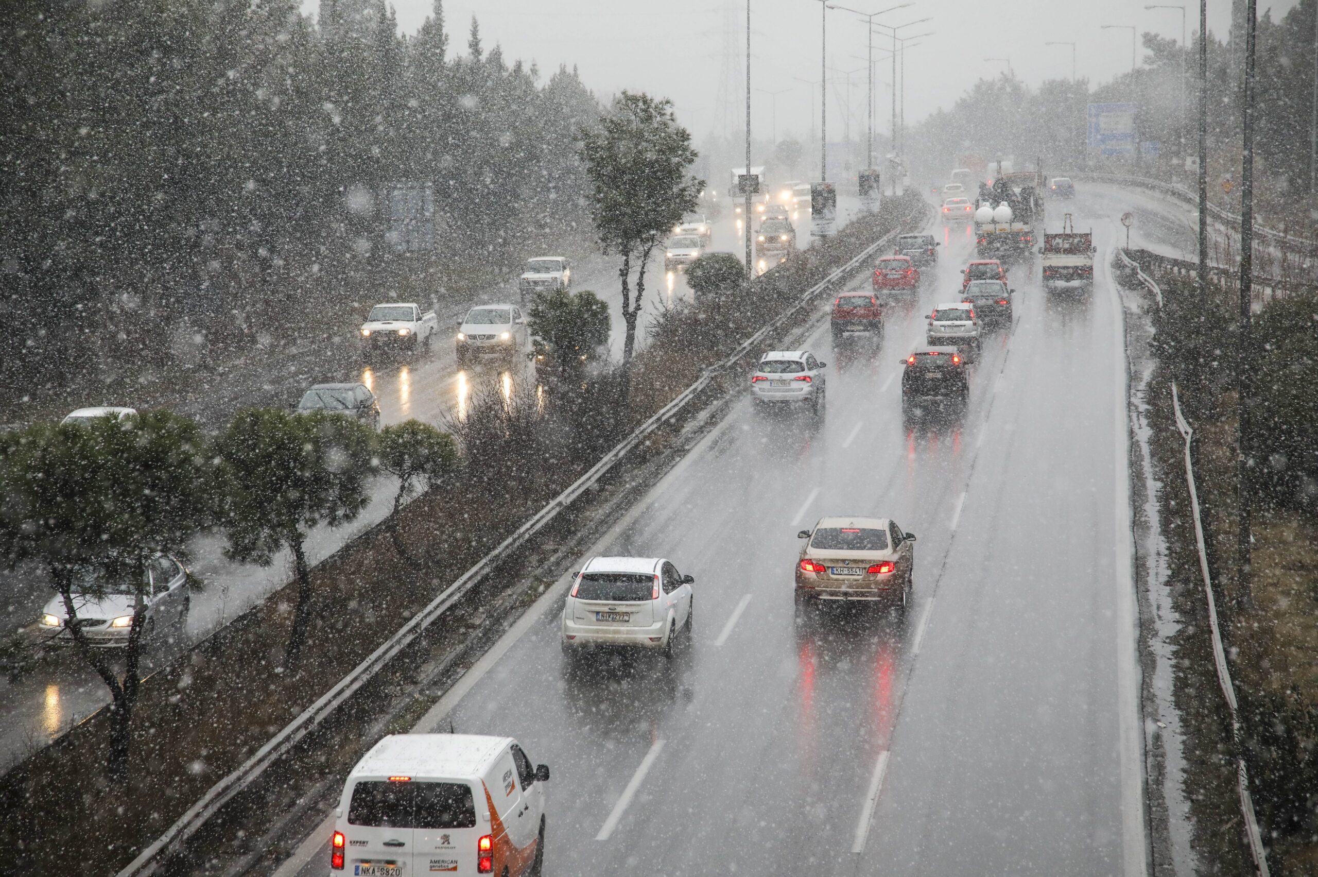Απαγόρευση κυκλοφορίας λόγω κακοκαιρίας στην ΠΑΘΕ