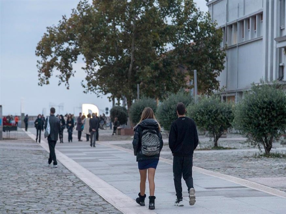 Χάρτης κορονοϊού: «Μαύρη» Δευτέρα για τη Θεσσαλονίκη, «καίγεται» η Αττική