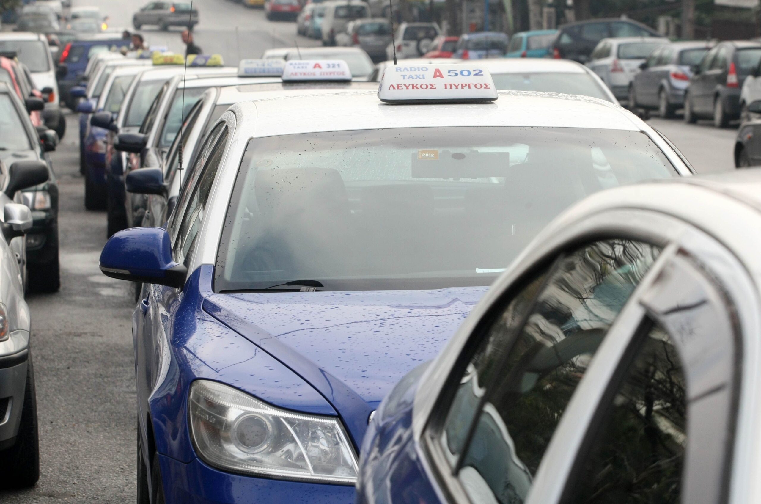 Απεργούν την ερχόμενη εβδομάδα οι οδηγοί των ταξί – Τι ζητούν