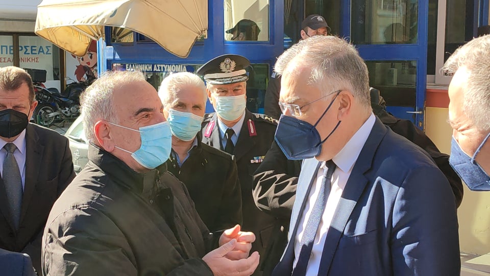 Θεοδωρικάκος: Δεσμεύτηκε για ενίσχυση της αστυνόμευσης στον Εύοσμο (video)