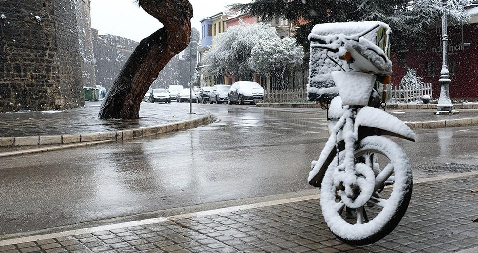 Συνδικάτο Εργατοϋπαλλήλων Επισιτισμού: “Πριν σακατευτούν κι άλλοι εργαζόμενοι, απαιτούμε άμεσα μέτρα “
