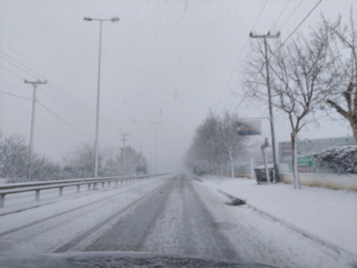 Έκθετη η ΕΛΑΣ: Ανέθεσε σε διανομέα τη ρύθμιση της κυκλοφορίας (vid)