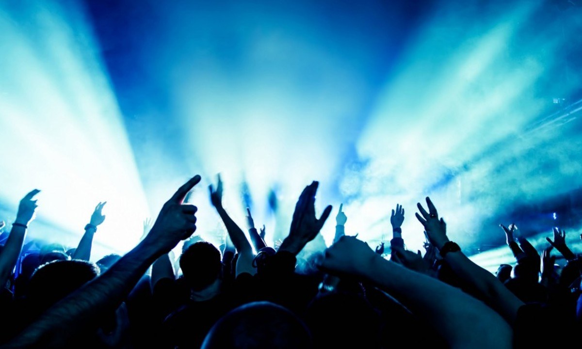 Προσοχή σε τι μαγαζιά πάτε – Μπορεί να παραμονεύουν π@ιδόφιλοι σερβιτόροι που θέλουν εκδίκηση