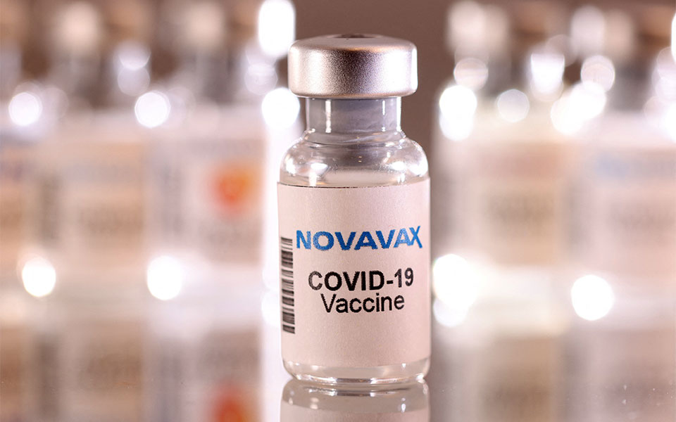 Τότε αναμένεται στην Ελλάδα το εμβόλιο της Novavax για τον κορονοϊό