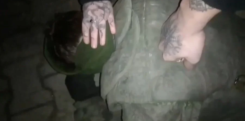 Βίντεο κρατούμενου Ρώσου στρατιώτη από την “ανάκριση”- «Γιατί σας είπαν να έρθετε εδώ»