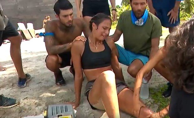 Survivor: Σοκαριστικός τραυματισμός για την Ασημίνα Χατζηανδρέου (vid)
