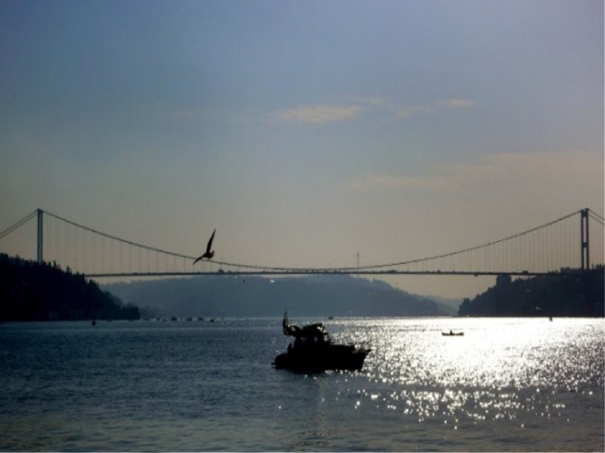 Τουρκία: Κλείνει τα στενά του Βοσπόρου στα ρωσικά πολεμικά πλοία