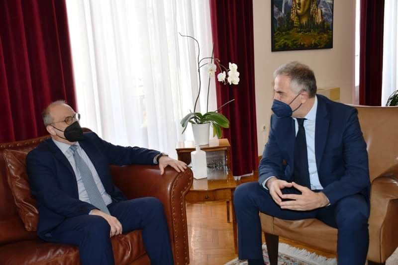 Οικονόμου: Briefing μια φορά τον μήνα στη Θεσσαλονίκη