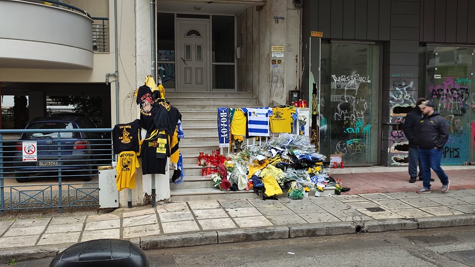 Δολοφονία Άλκη: Συμβολικά μόνο ασπρόμαυρες φωτογραφίες στο Άρης  – ΑΕΚ