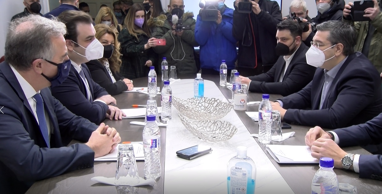 Τζιτζικώστας: Έρχονται κι άλλες παραγώγες του Χόλιγουντ (φωτό)