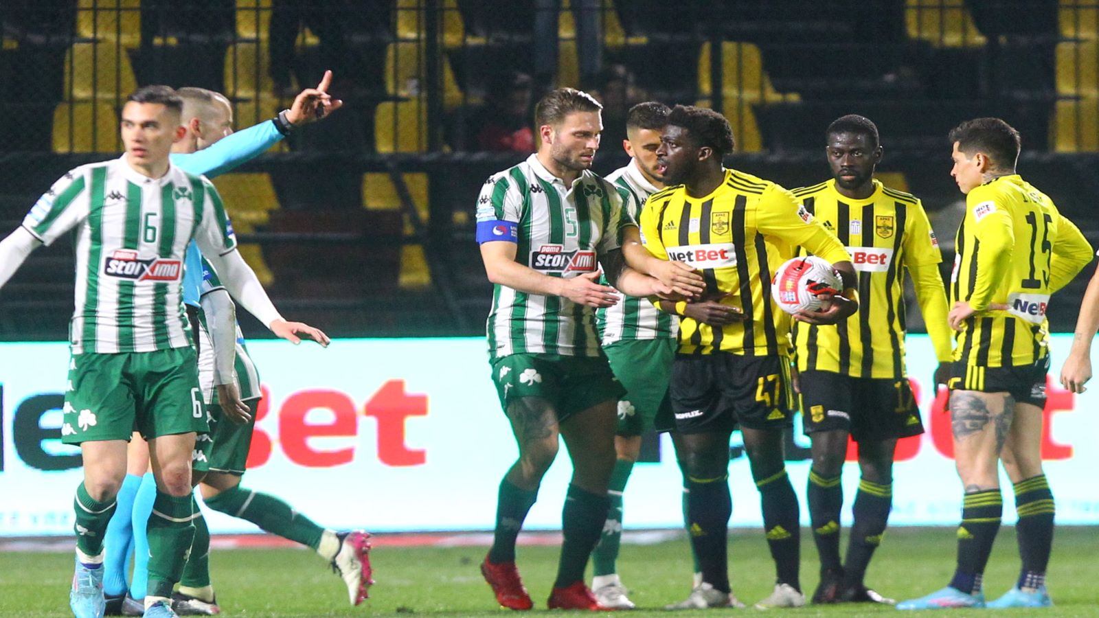 Άρης – Παναθηναϊκός 0-0: Άντεξαν οι «πράσινοι» που έπαιξαν μισοί!