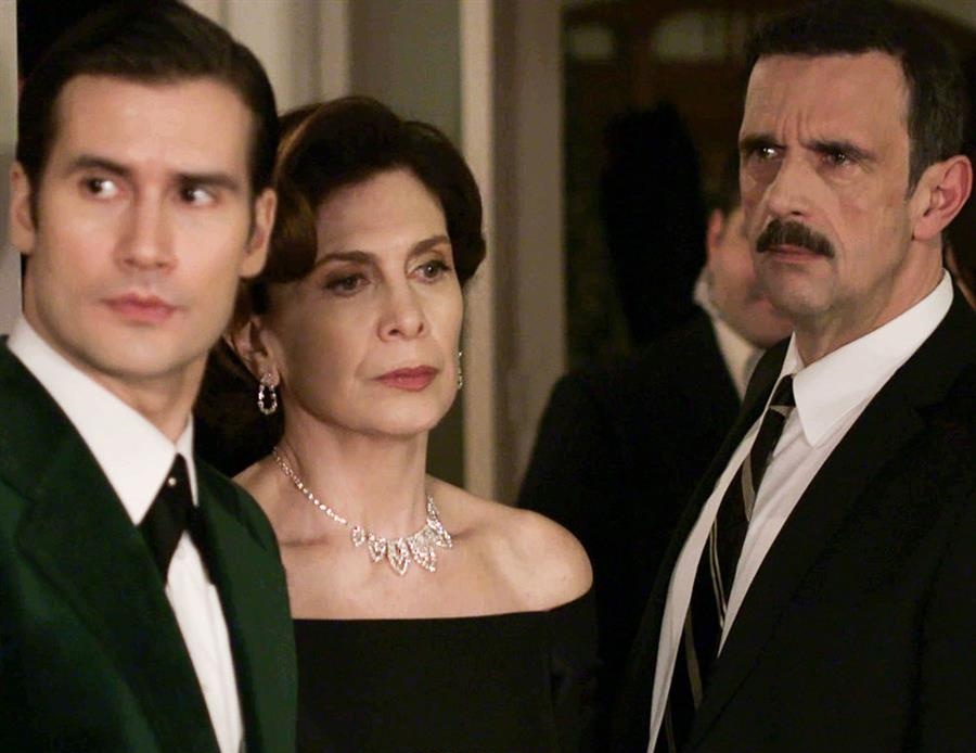 Άγριες Μέλισσες: Το ιδιόχειρο σημείωμα των σεναριογράφων πριν το φινάλε