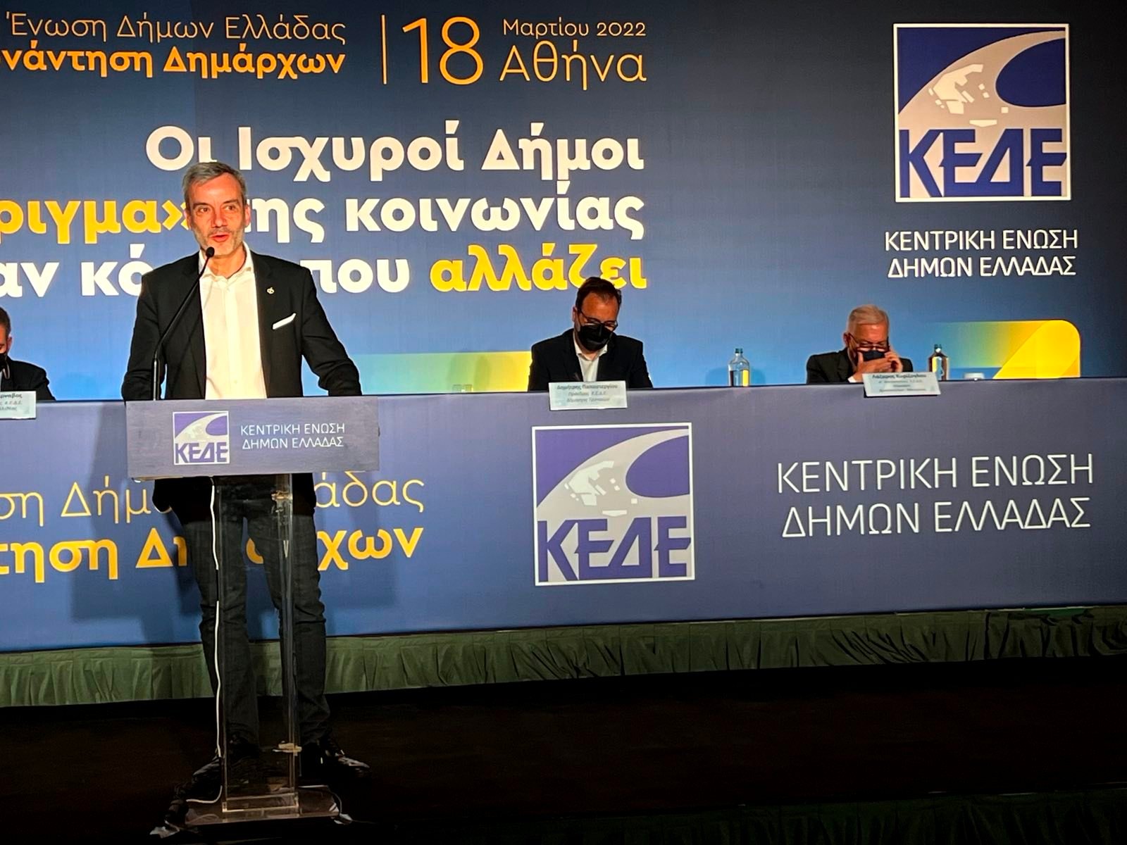 Καμπανάκι Ζέρβα για την οικονομική βιωσιμότητα