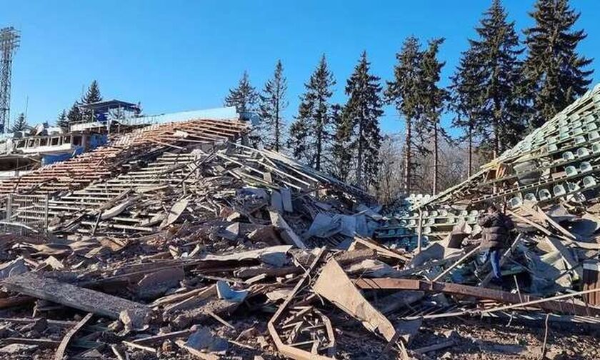 Ισοπεδώθηκε γήπεδο από τους βομβαρδισμούς
