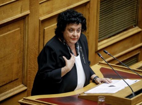 Κανέλλη: Δεν έχουν πατρίδα οι Ρώσοι και Ουκρανοί ολιγάρχες