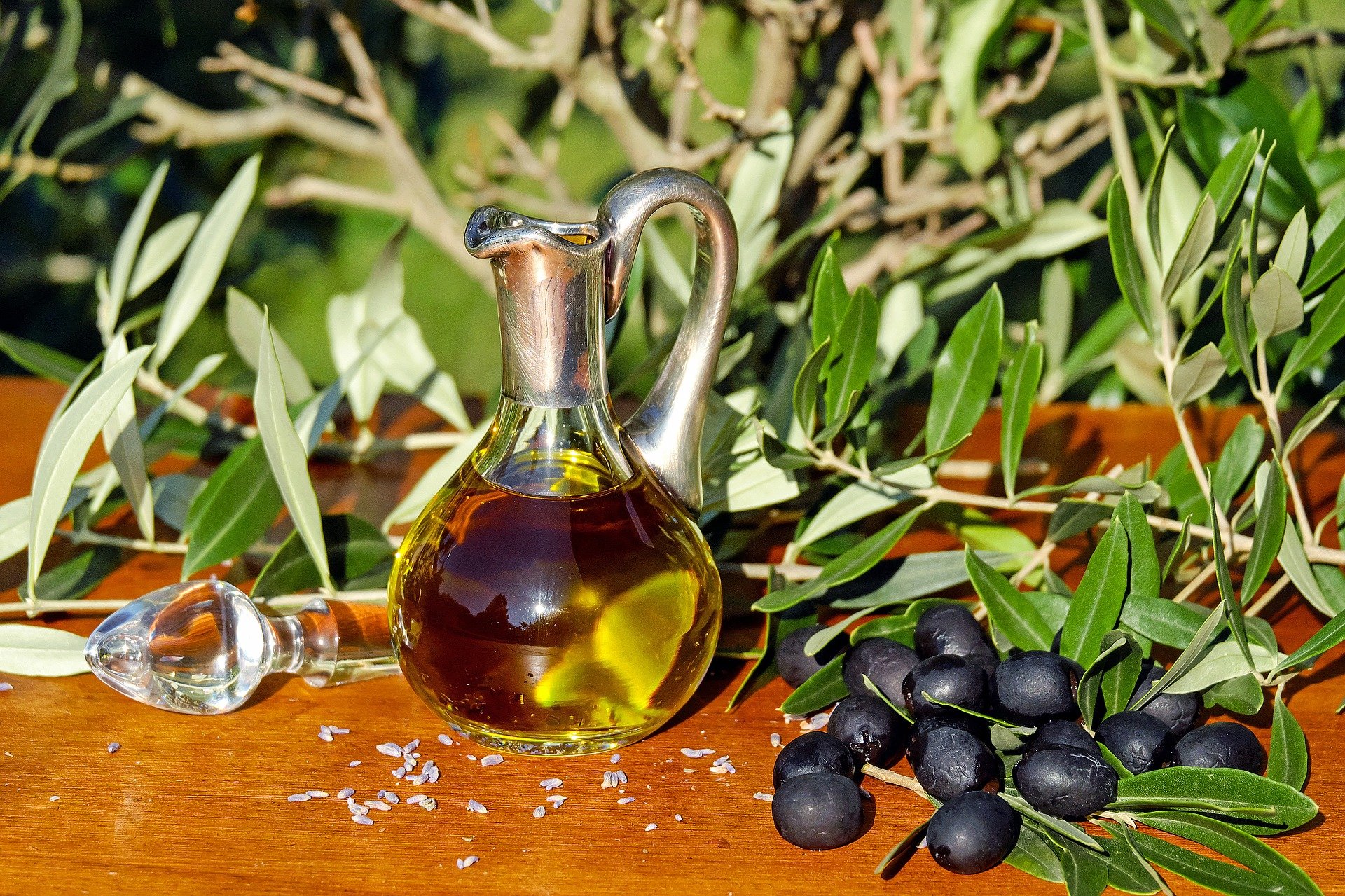 Τριπλάσια η τιμή του ελαιολάδου από το χωράφι μέχρι τα ράφια (video)