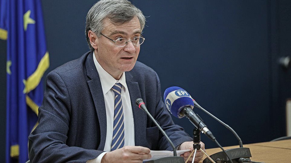 Σωτήρης Τσιόδρας: Τα τέσσερα σενάρια για το μέλλον της πανδημίας (ΒΙΝΤΕΟ)