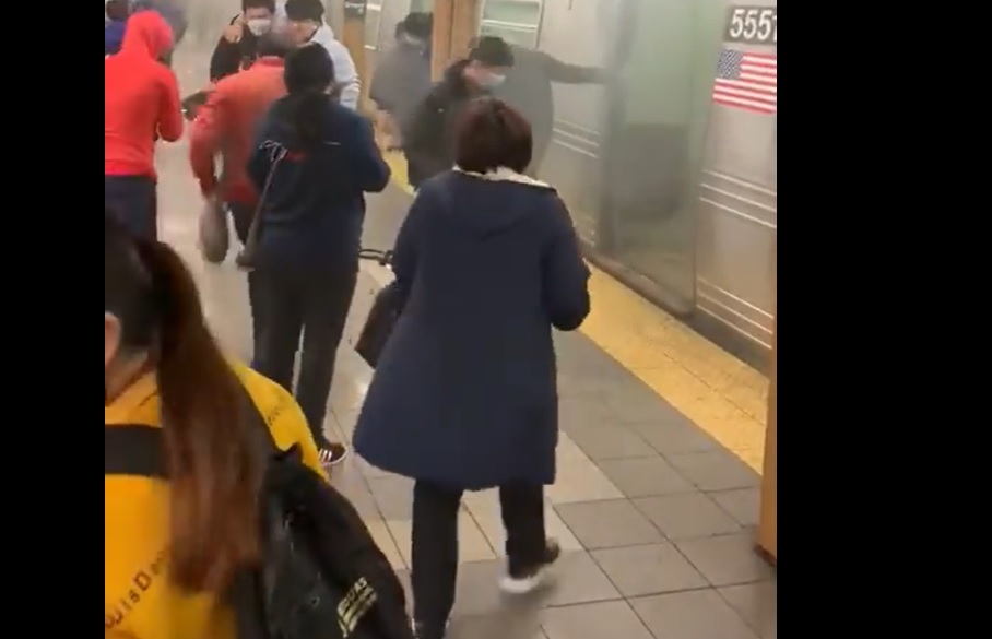 Μπρούκλιν: Nέο βίντεο ντοκουμέντο από τον δράστη πριν την επίθεση στο μετρό