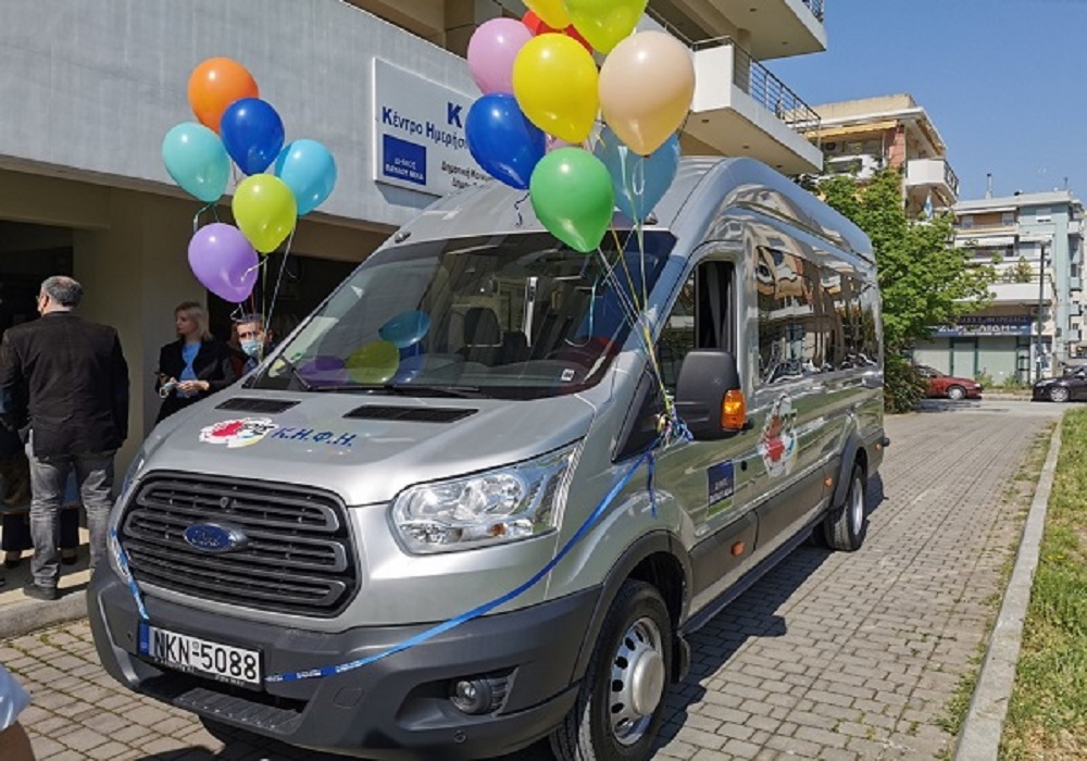 Δ. Παύλου-Μελά: Απέκτησε λεωφορείο ενισχύοντας τη δομή φροντίδας ηλικιωμένων
