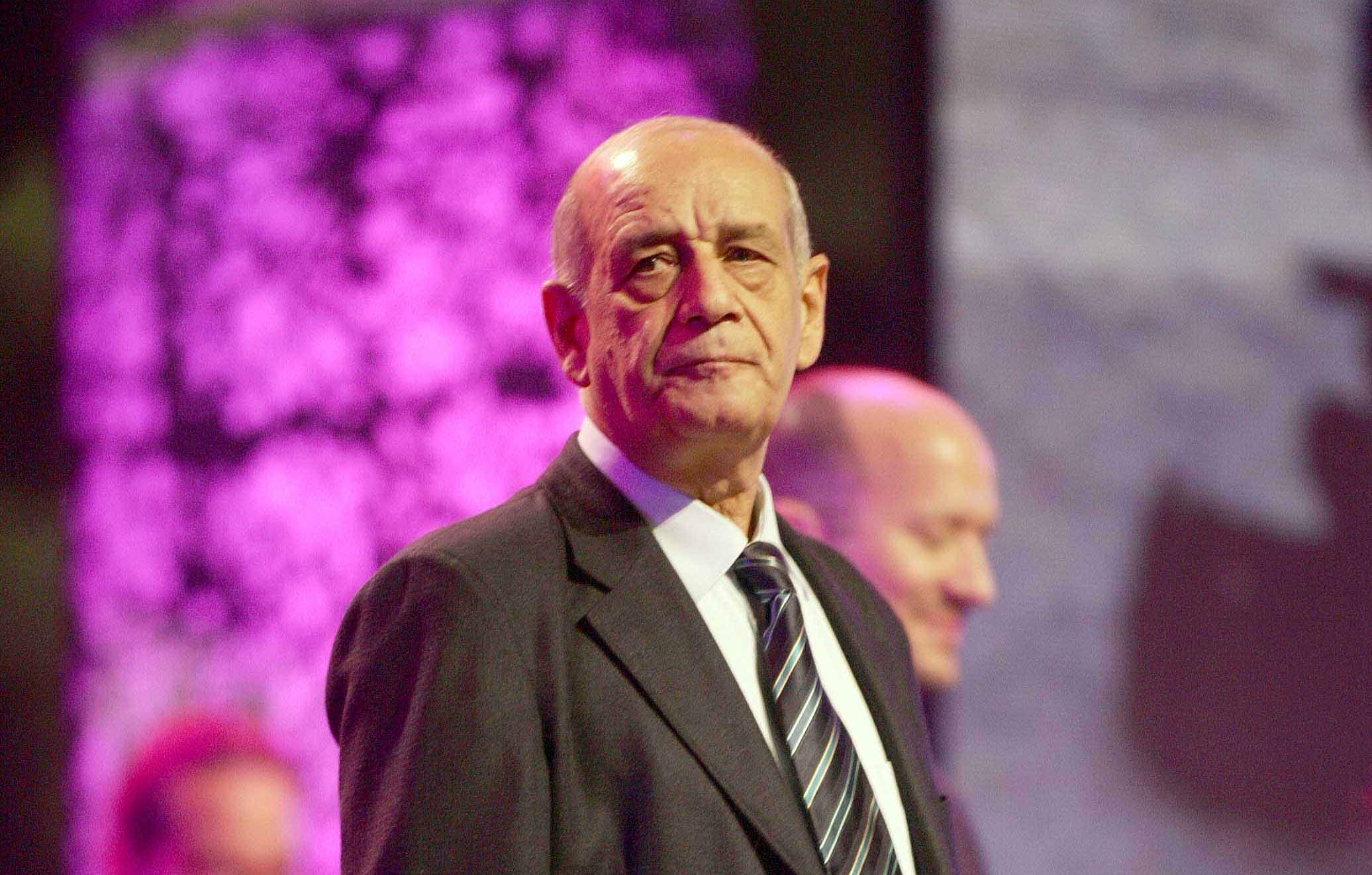 Μητροπάνος,