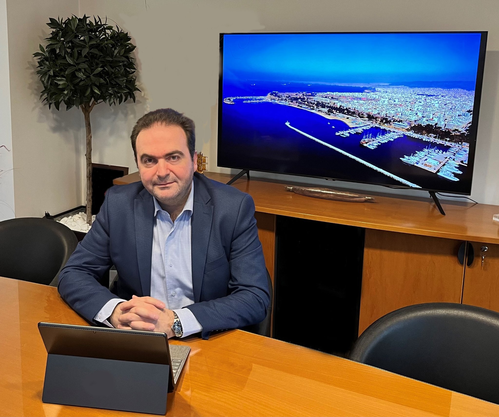 Ματθαίος Αμπατζίδης,