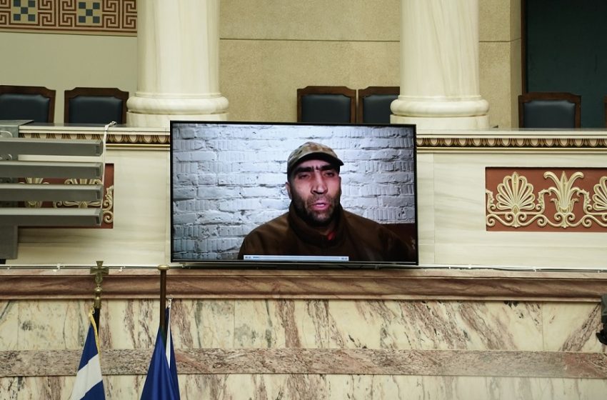 Συνεχίζουν οι αντιδράσεις για την ομιλία νεοναζί στη Βουλή – Κυβερνητικές πηγές υπερασπίζονται το Αζόφ