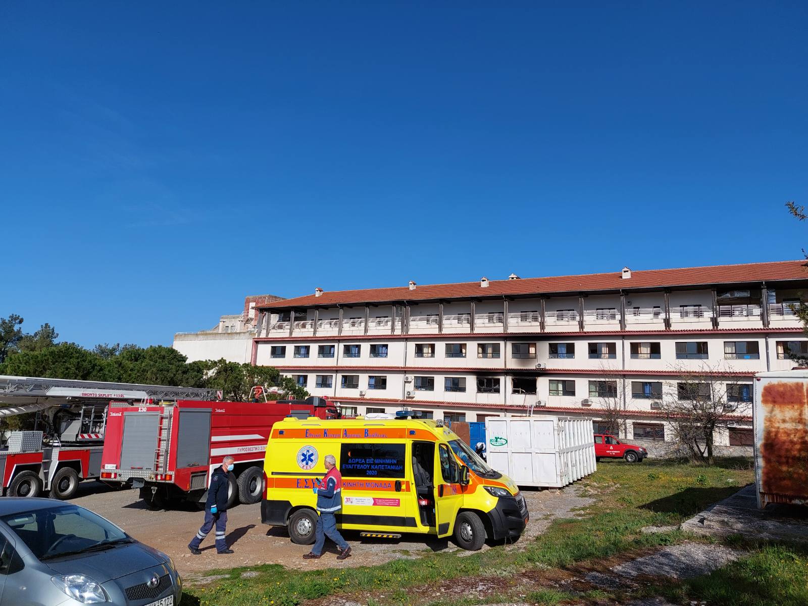 «Παπανικολάου»: Η ανακοίνωση του νοσοκομείου για τη φωτιά στην πτέρυγα covid