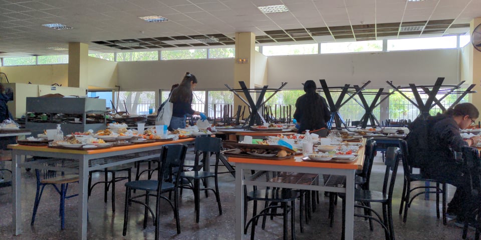 Θεσσαλονίκη: Φοιτητές «λειτουργούν» μόνοι τους την Λέσχη του ΑΠΘ (φωτό)