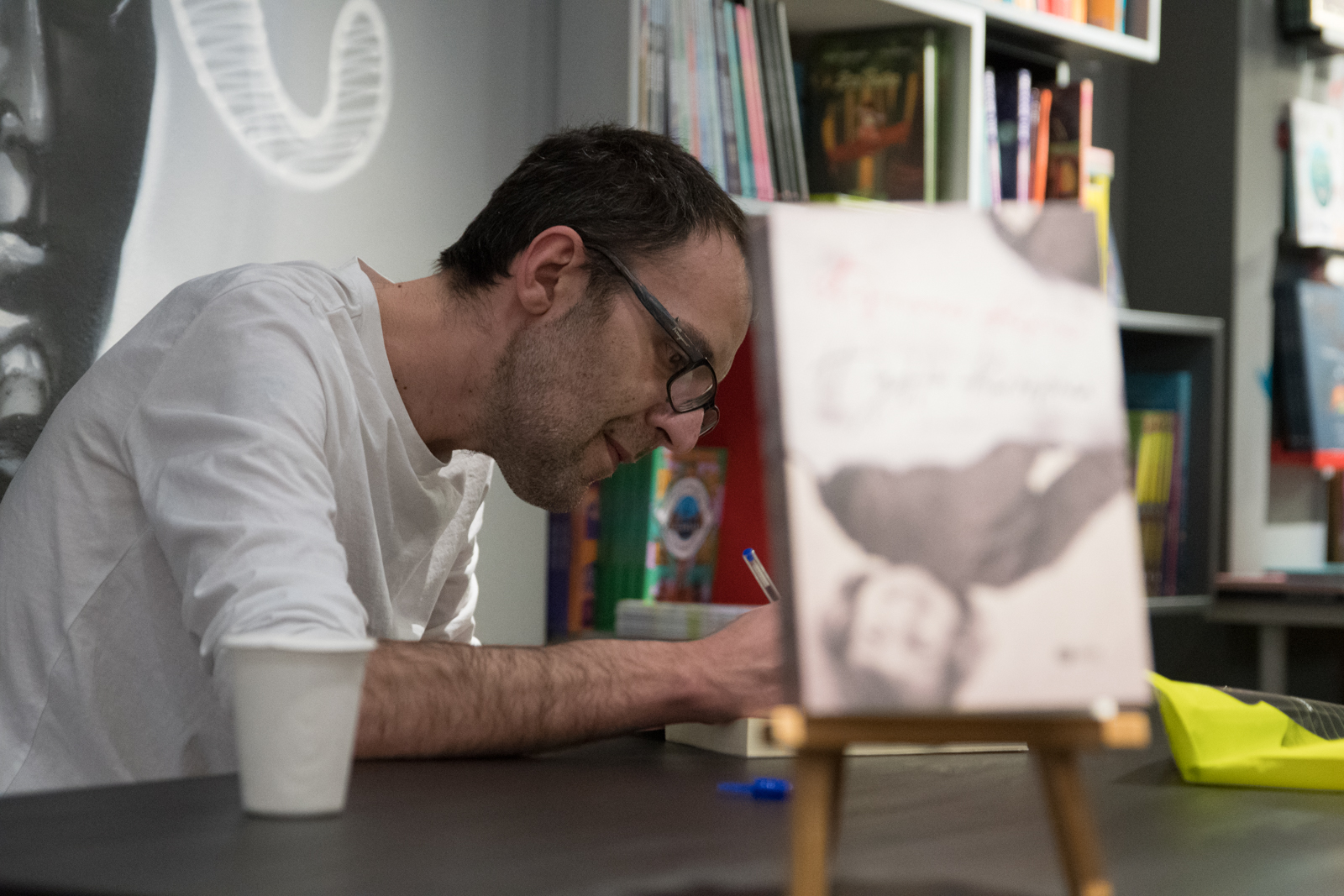 Αύγουστος Κορτώ στο TheOpinion: «Πατρίδα είναι ο άνθρωπός σου, το σπίτι σου, η γλώσσα που μιλάς»